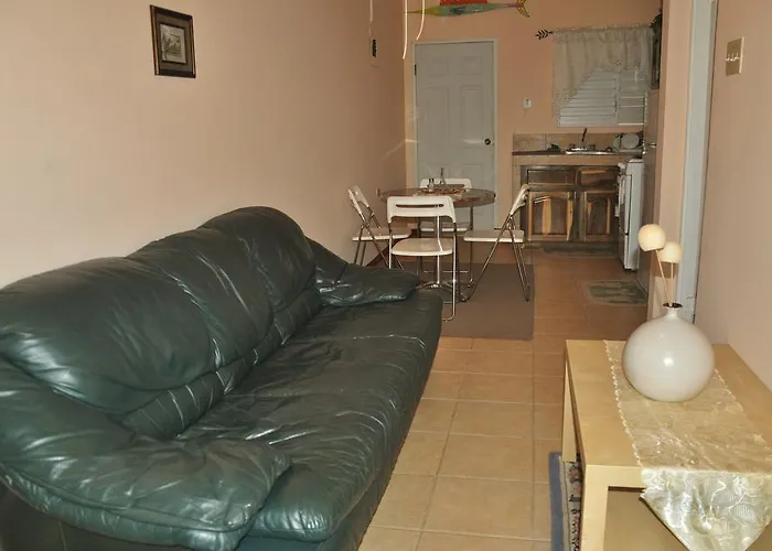 Mom's Village Bed & Breakfast