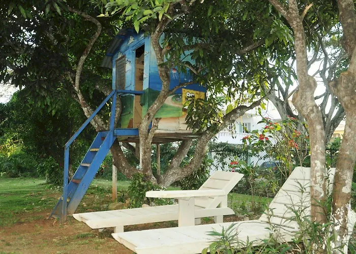 Mom's Village Bed & Breakfast 2*